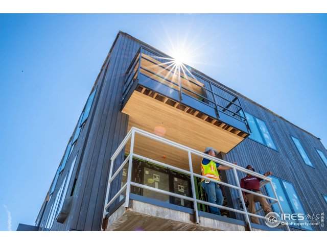 2718 Pine St - Photo 1