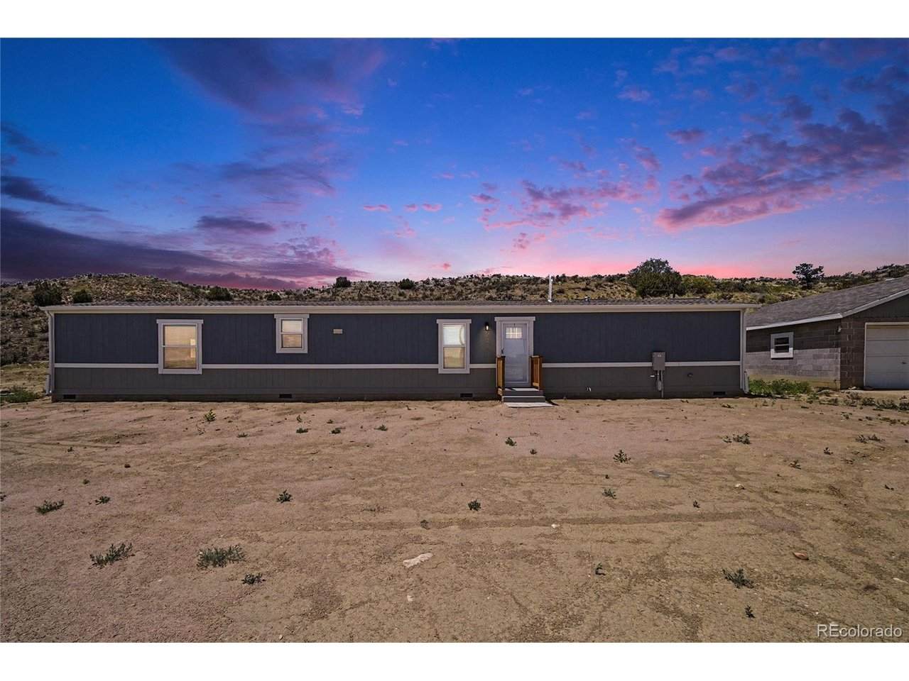 5595 Interstate 25 - Photo 1