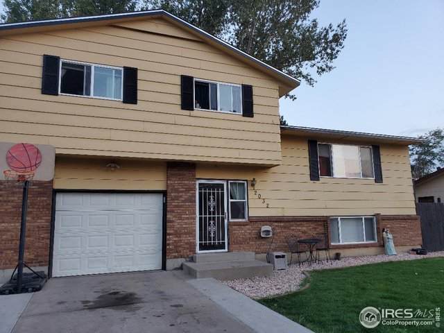 2032 31st St - Photo 1