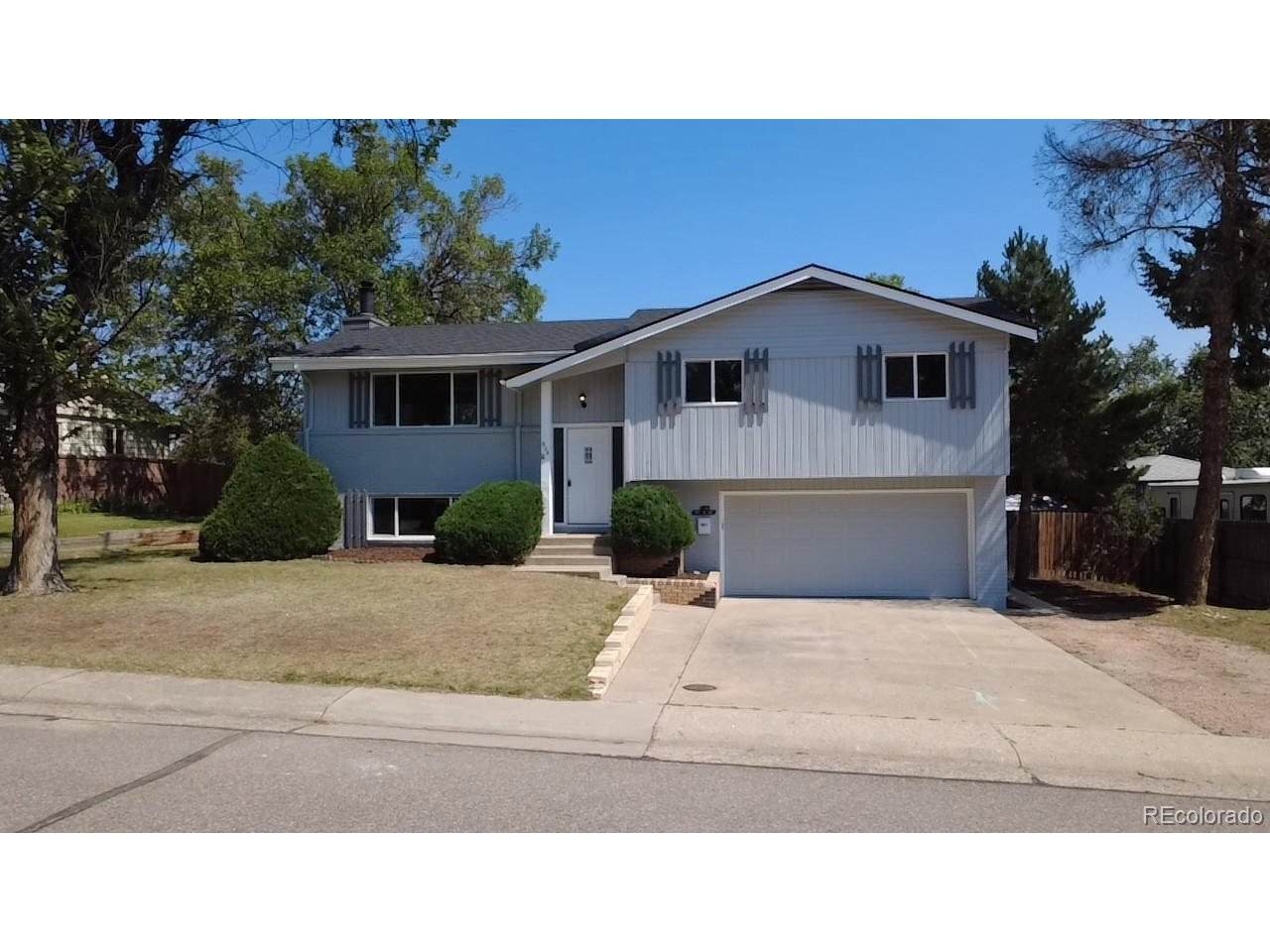 925 101st Ave - Photo 1