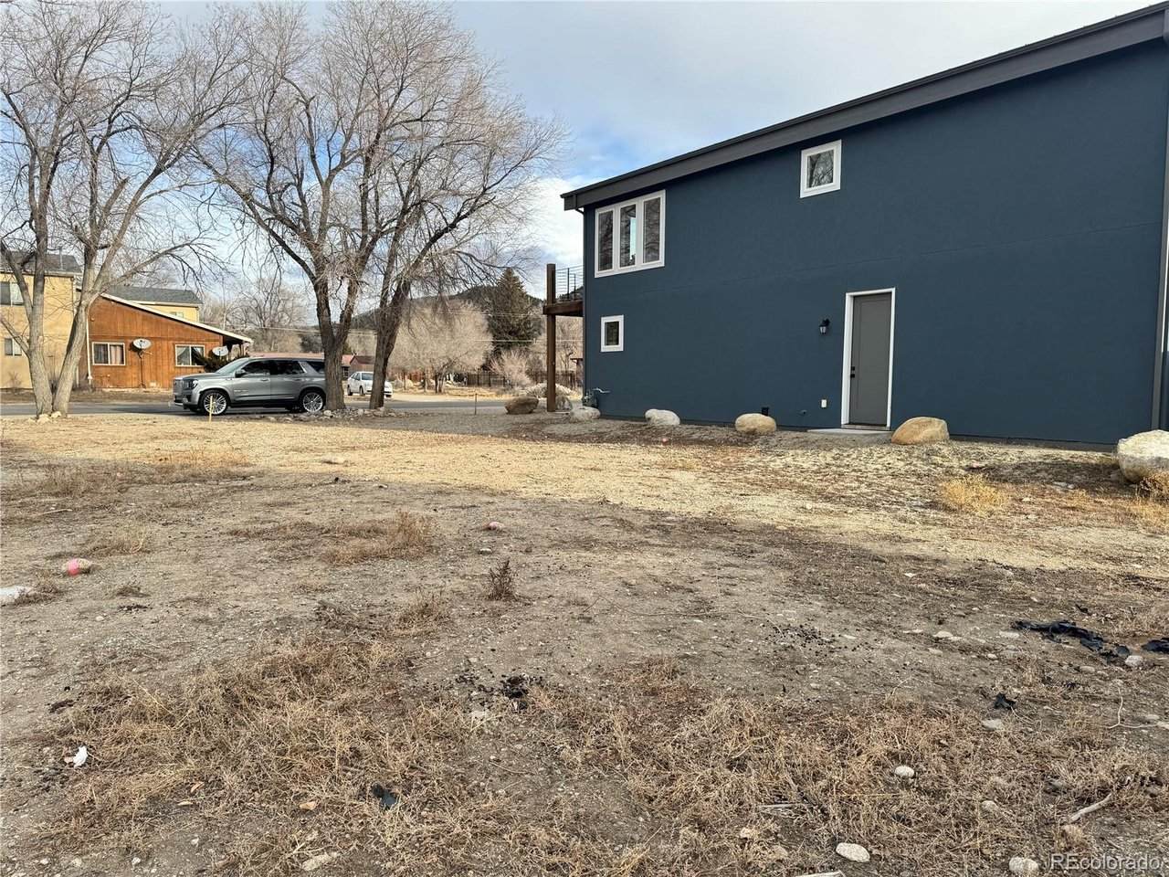 513 Gold St - Photo 1