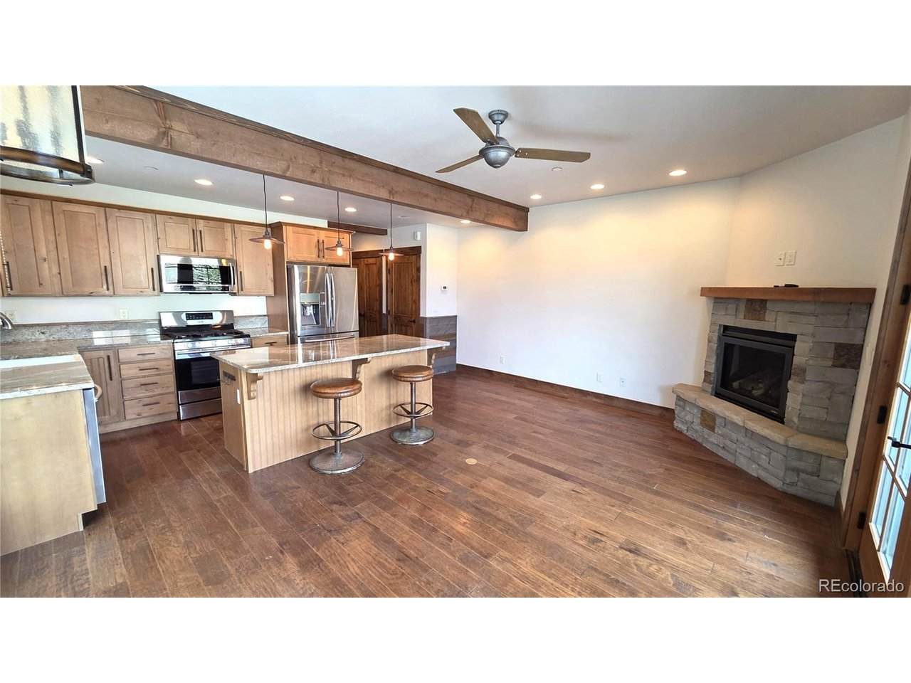 481 Main St - Photo 1