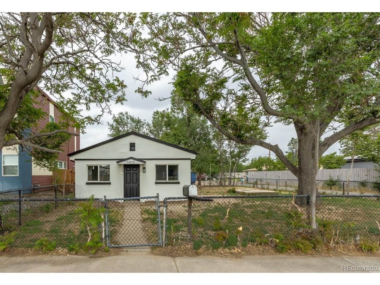 5805 Poplar St - Photo 1