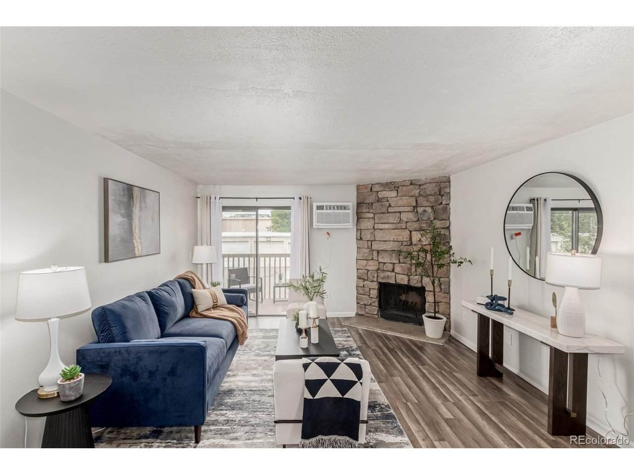 381 Ames St - Photo 1