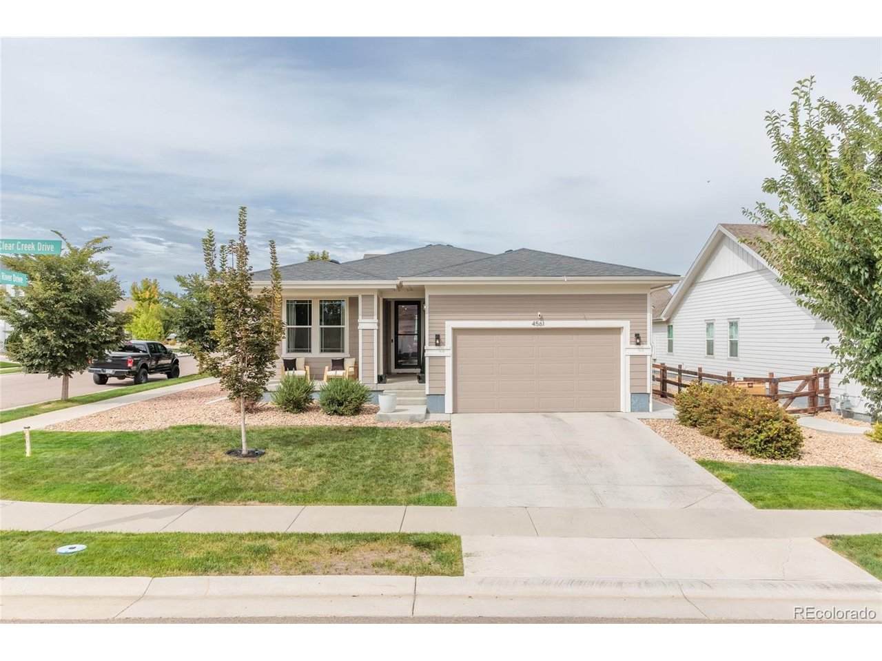 4561 Clear Creek Dr - Photo 1
