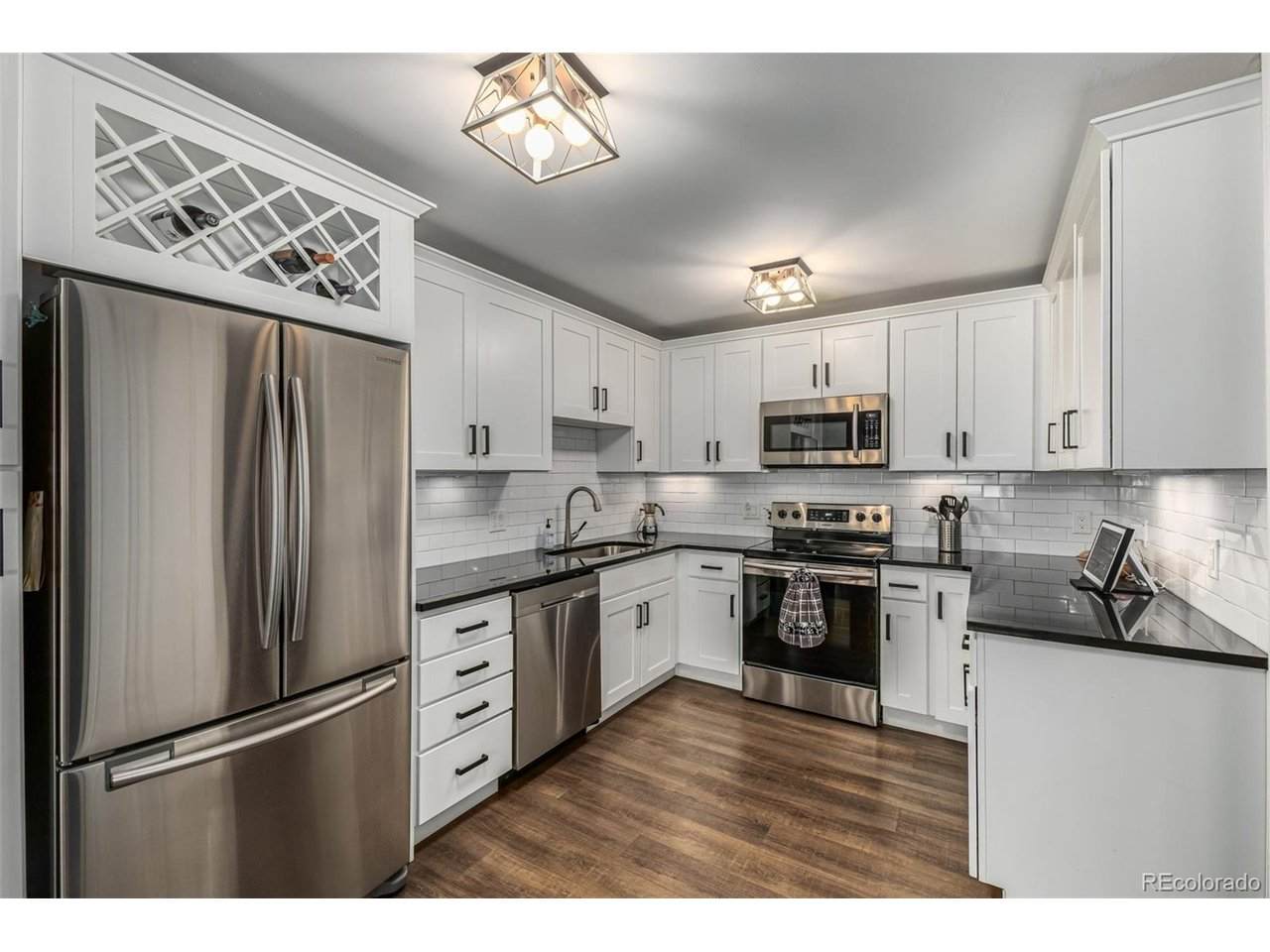 625 Alton Way - Photo 1