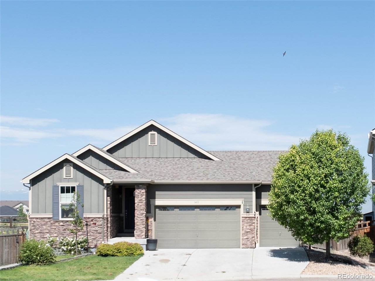 3403 Linden Cir - Photo 1