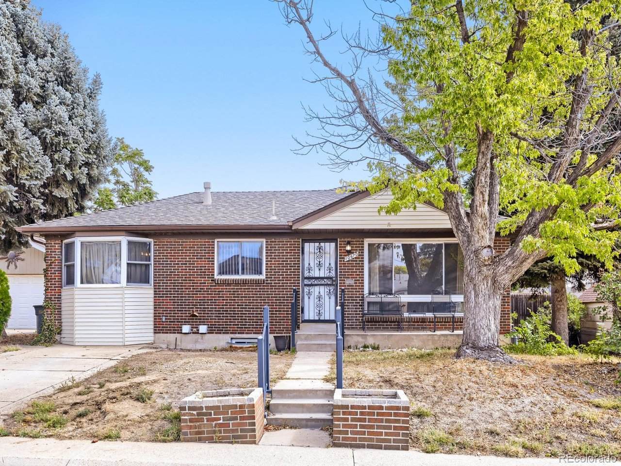 10670 Rosalie Dr - Photo 1