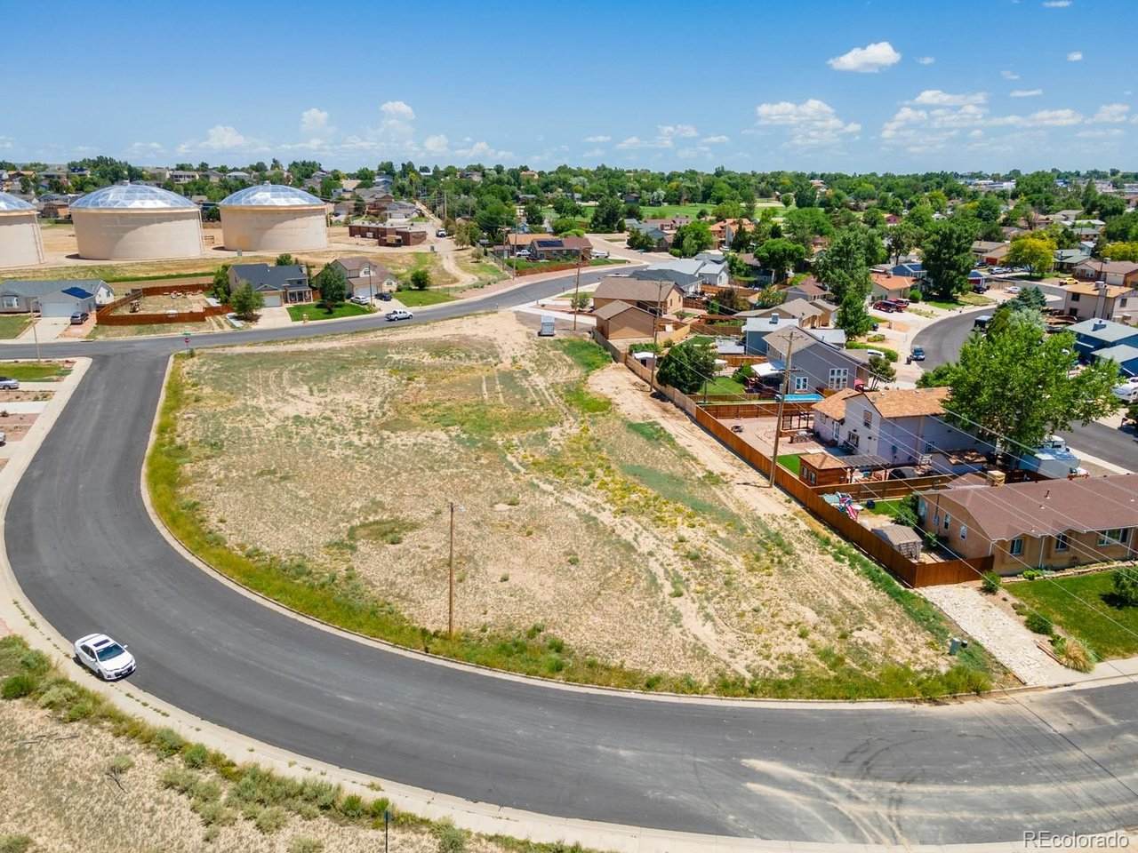  Crestview Dr - Photo 1