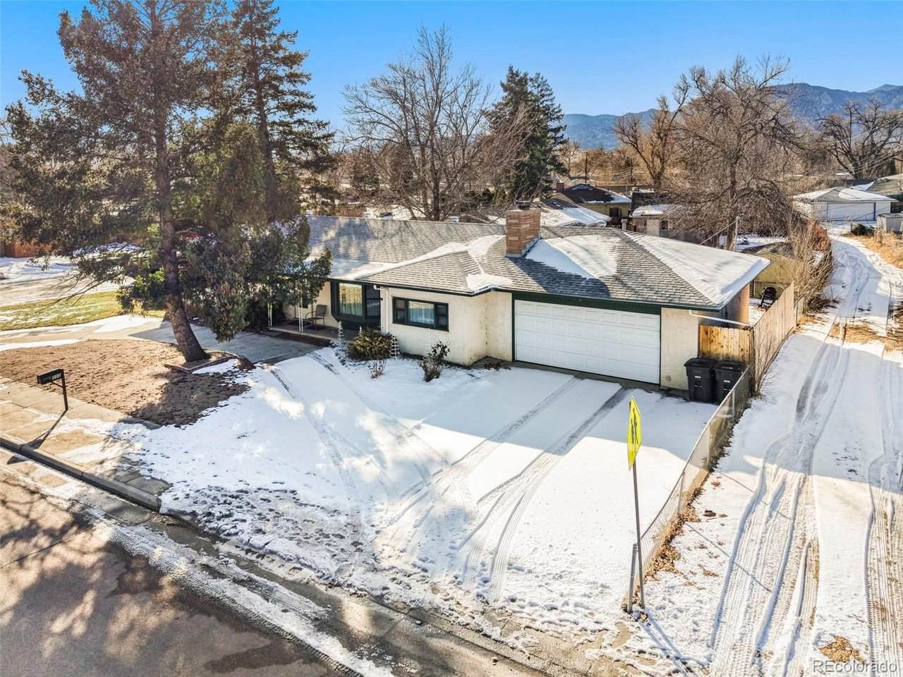 800 Main St - Photo 1