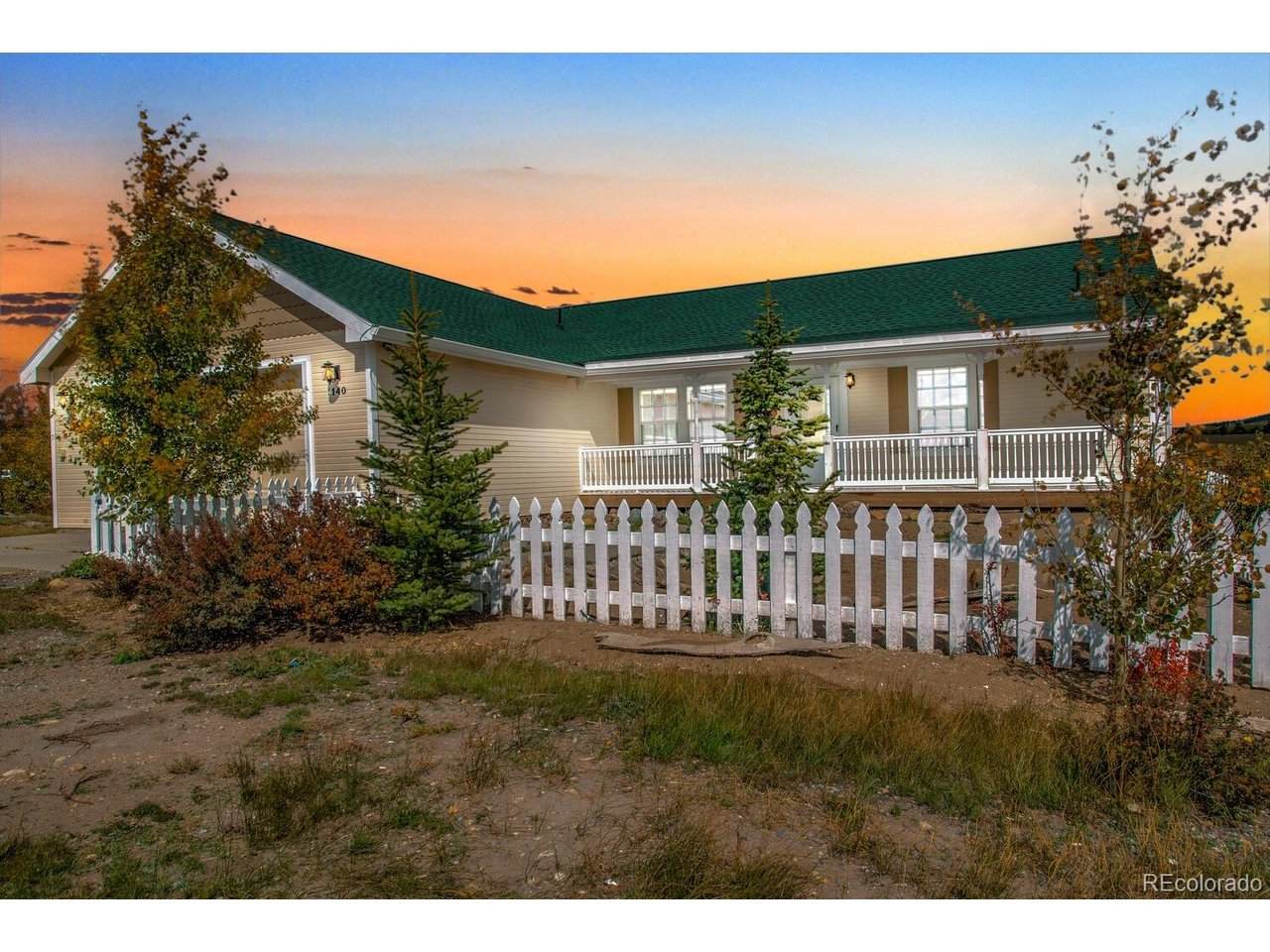 1140 Meadow Dr - Photo 1