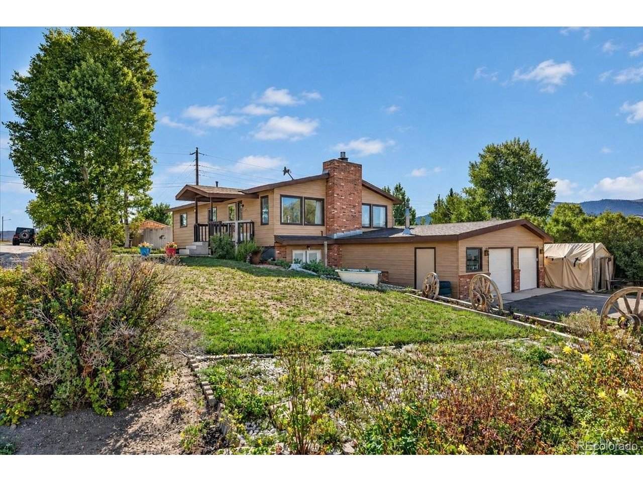 1910 Jackson Ave - Photo 1