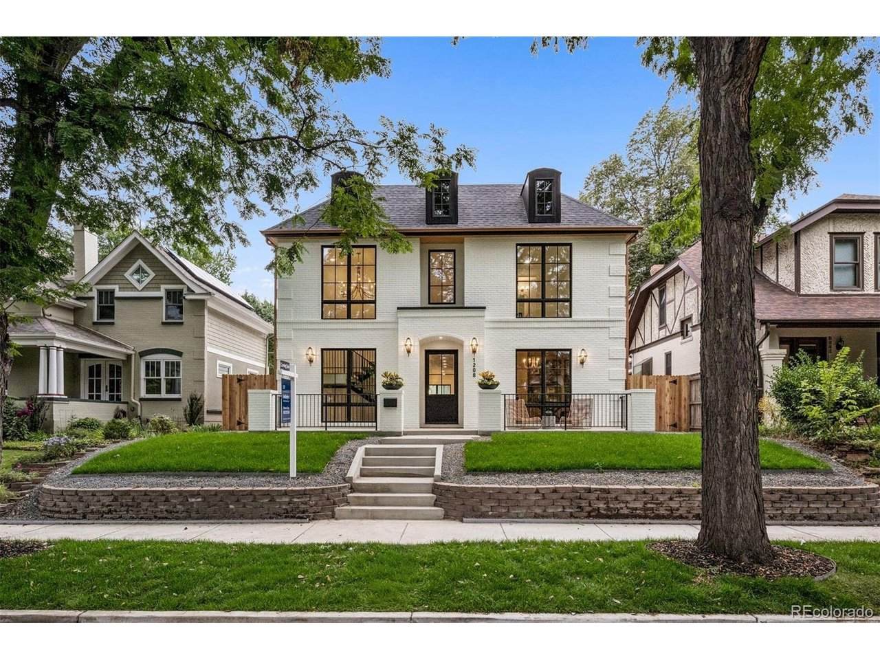 1208 Vine St - Photo 1