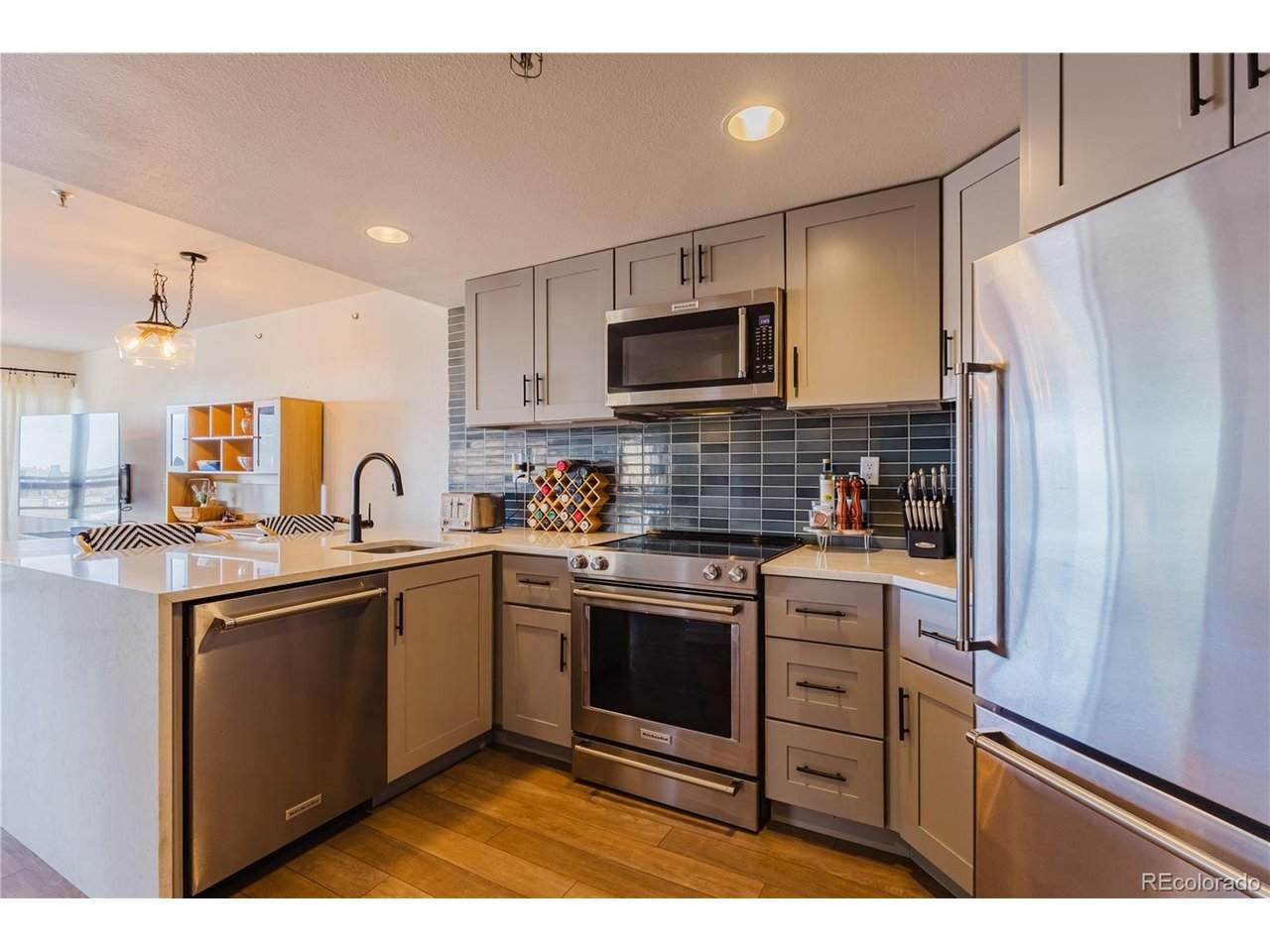 100 Park Ave - Photo 1