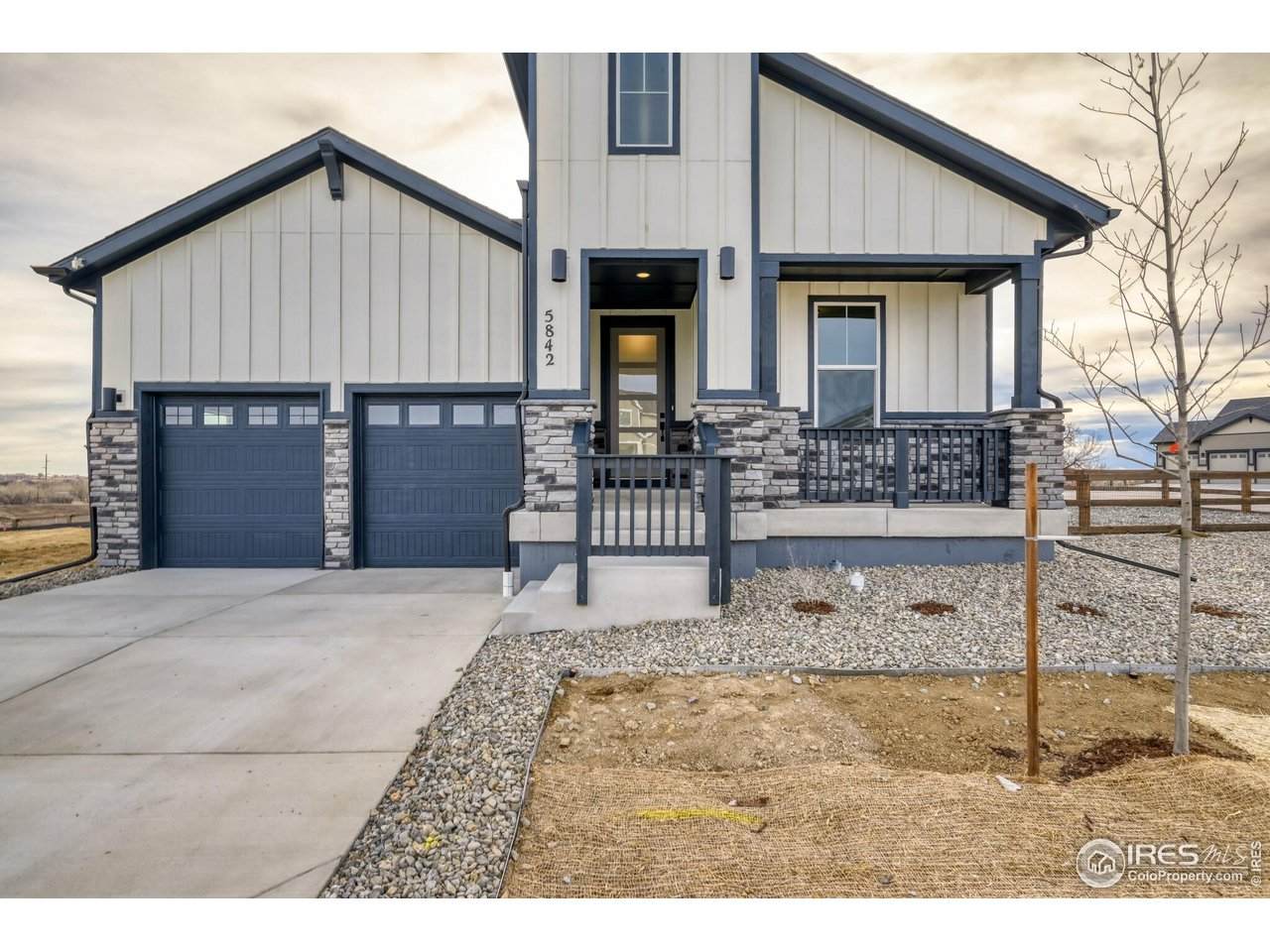 5842 Aspenglow St - Photo 1