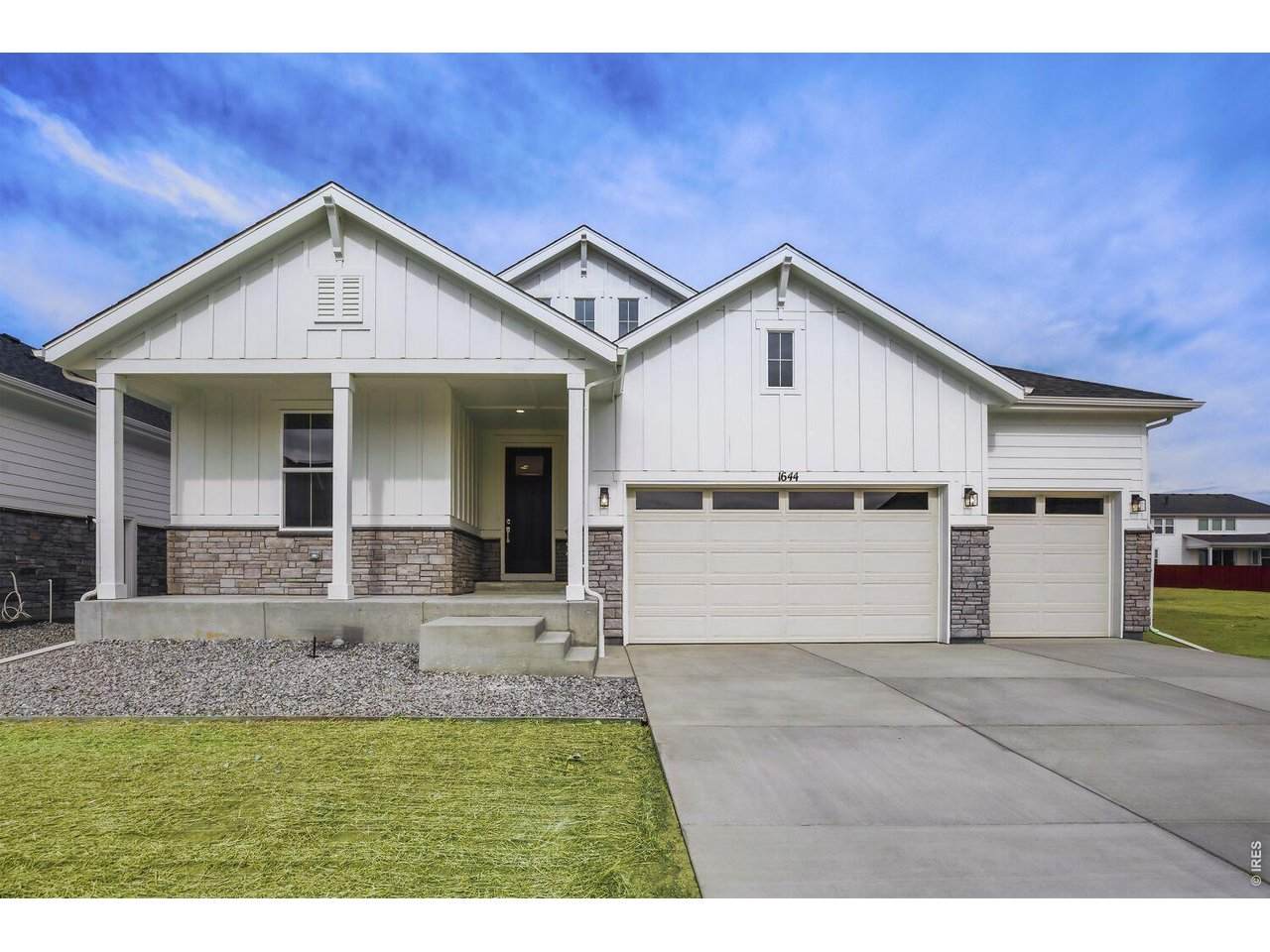 1644 Sundown Run Dr - Photo 1