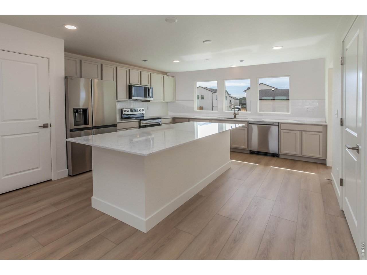 3255 Comet St - Photo 1