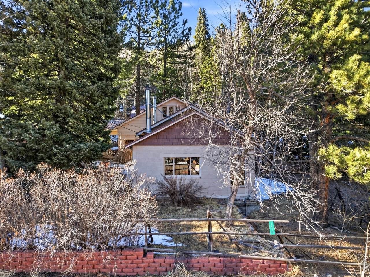 2476 Riverside Dr - Photo 1