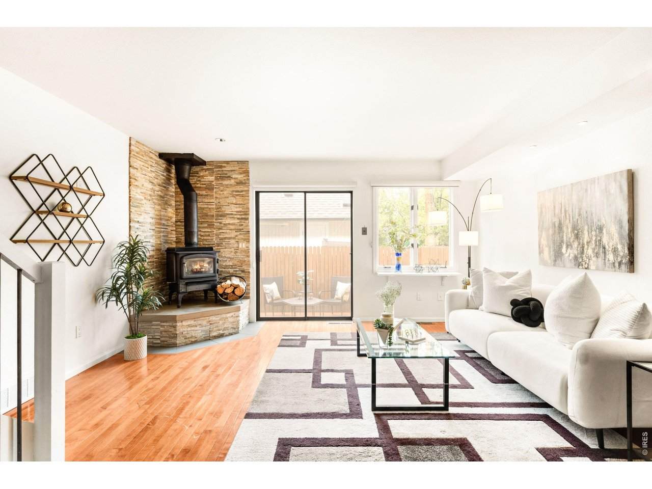 1039 Maxwell Ave - Photo 1