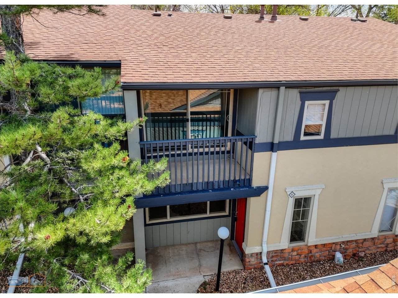780 Moorhead Cir - Photo 1
