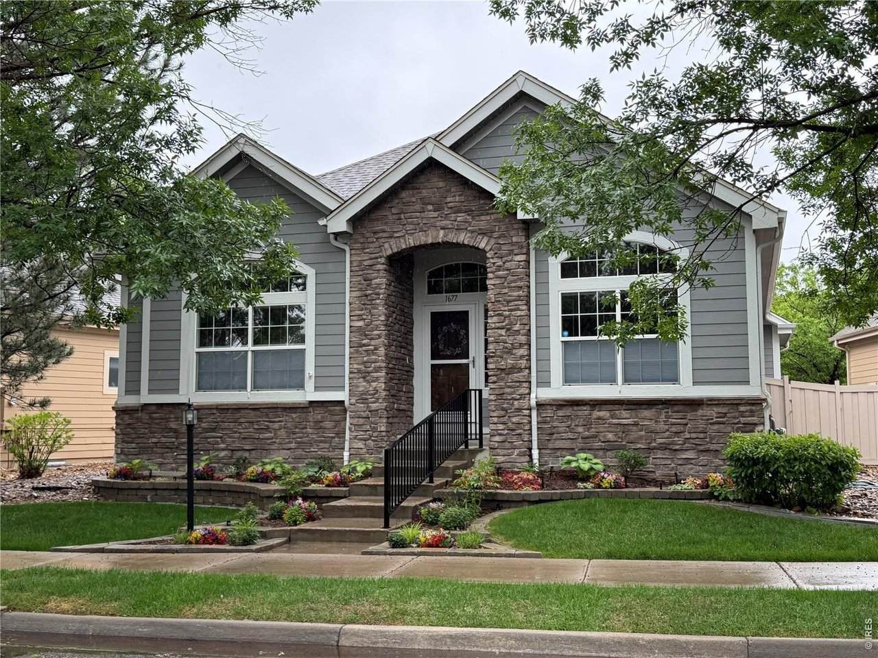 1677 Metropolitan Dr - Photo 1