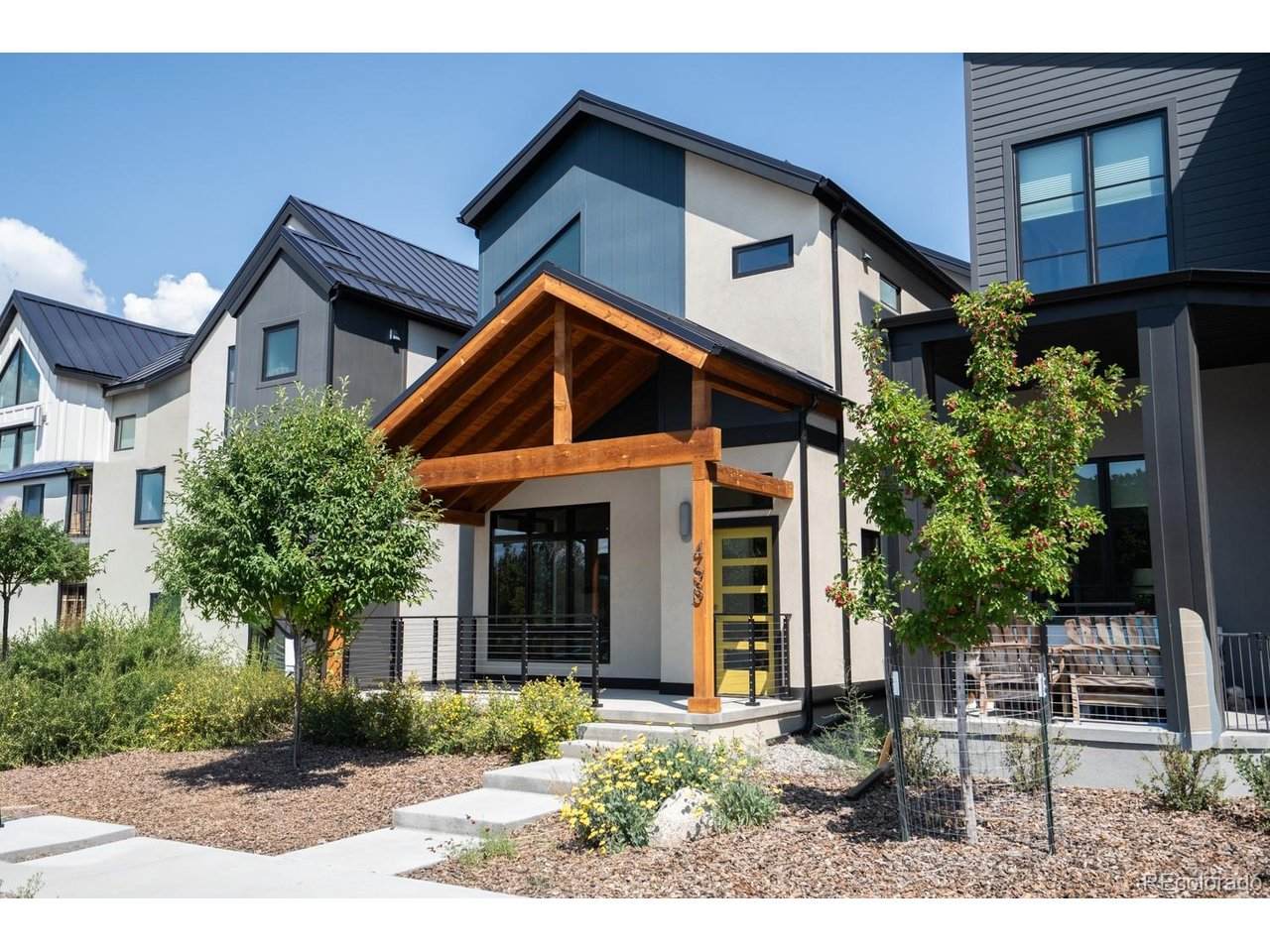 468 Arkansas St - Photo 1