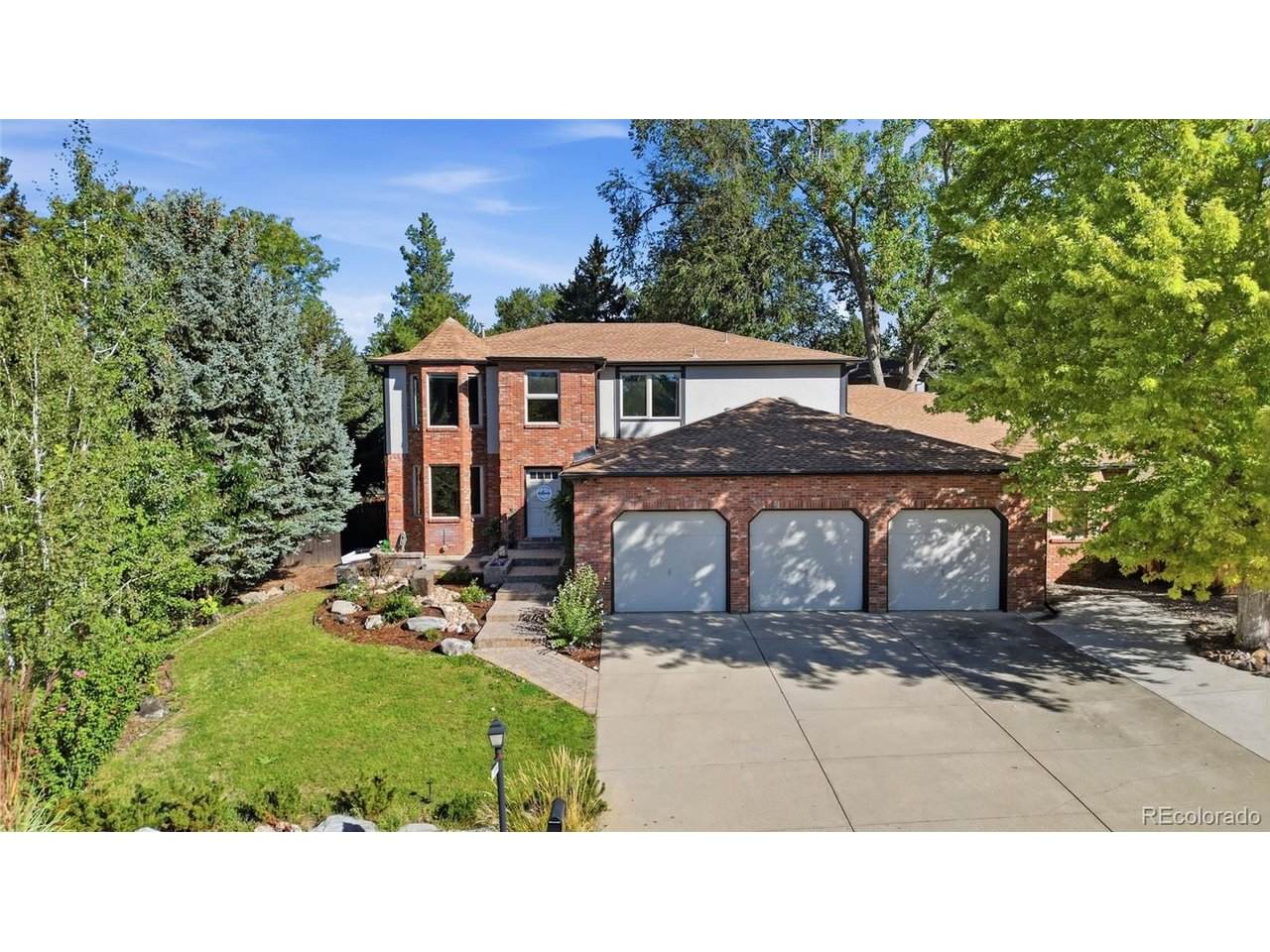 1004 5th Ave - Photo 1