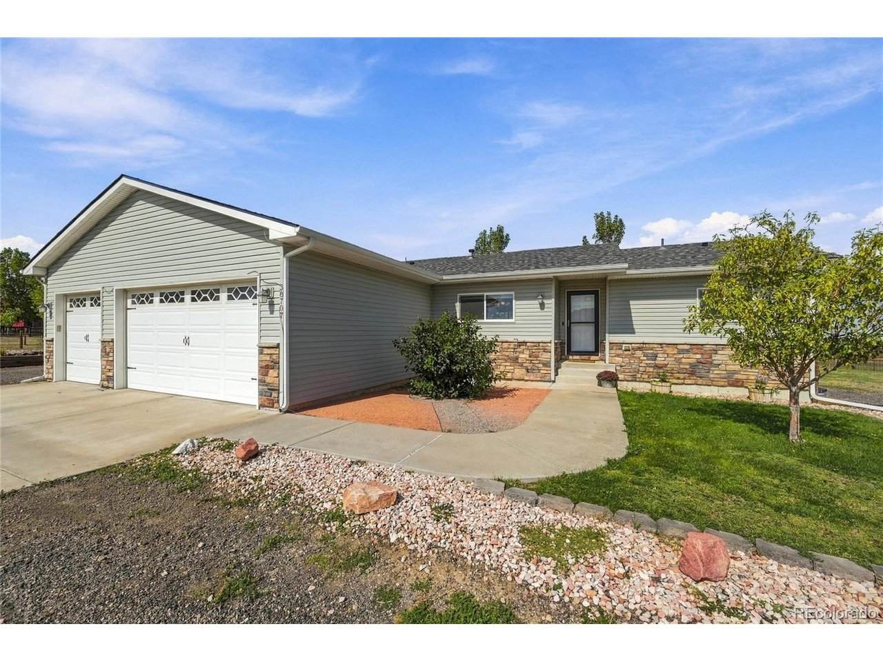 38707 145TH AVENUE - Photo 1