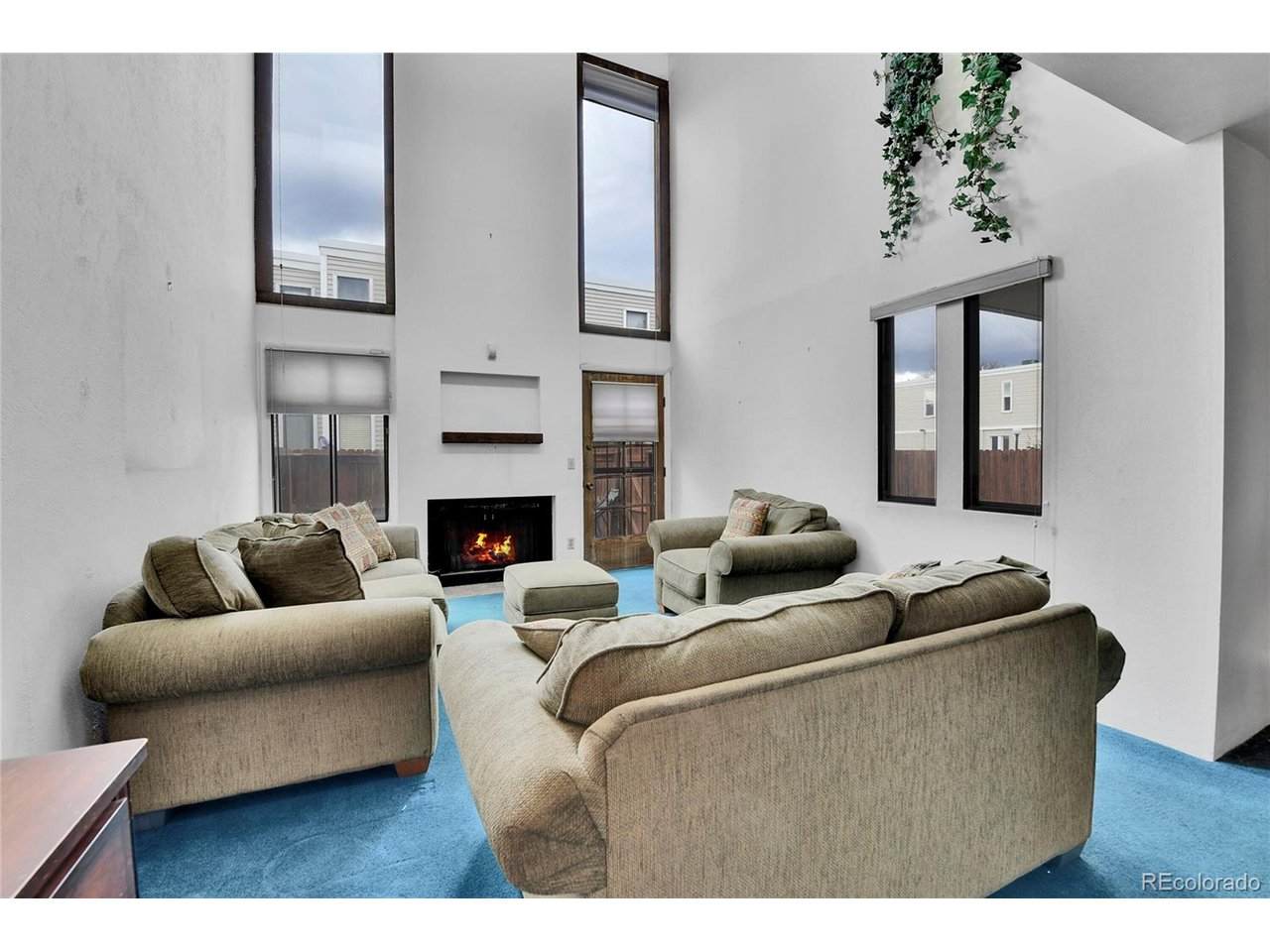 1050 Monaco Pkwy - Photo 1