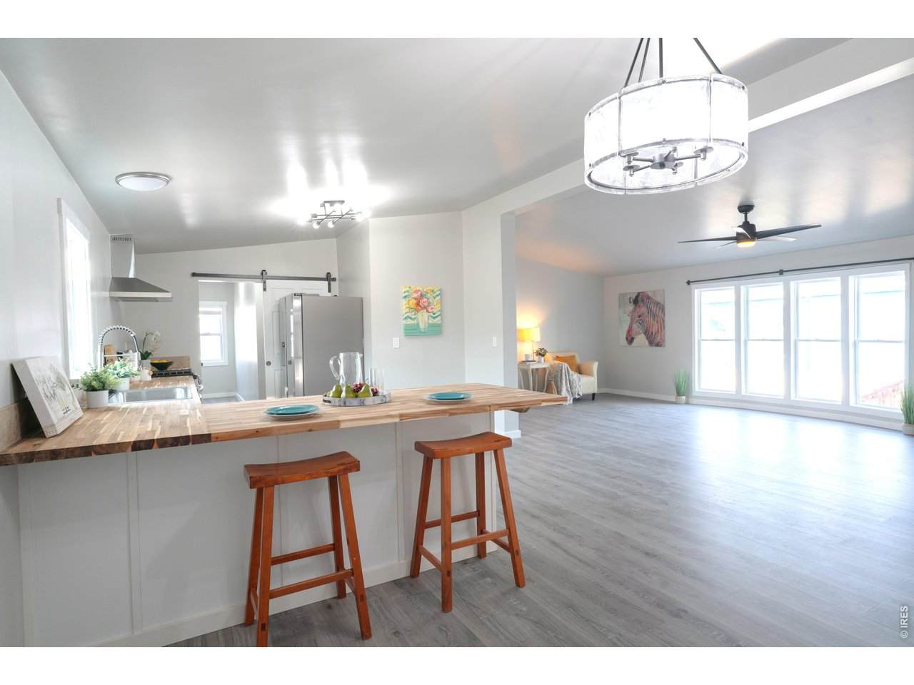 435 35th Ave - Photo 1