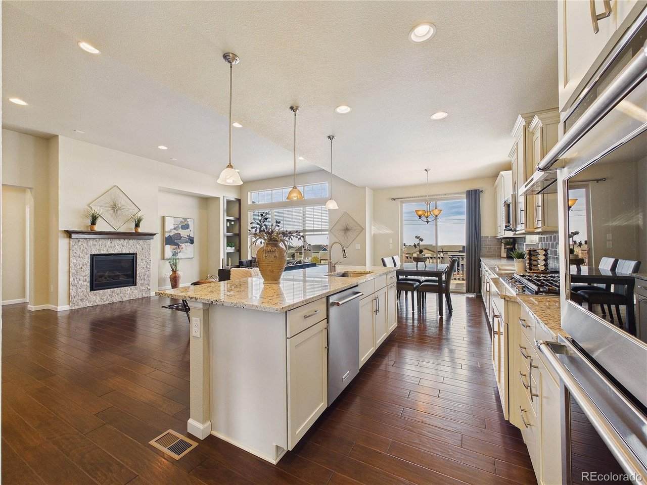 8704 Yucca St - Photo 1