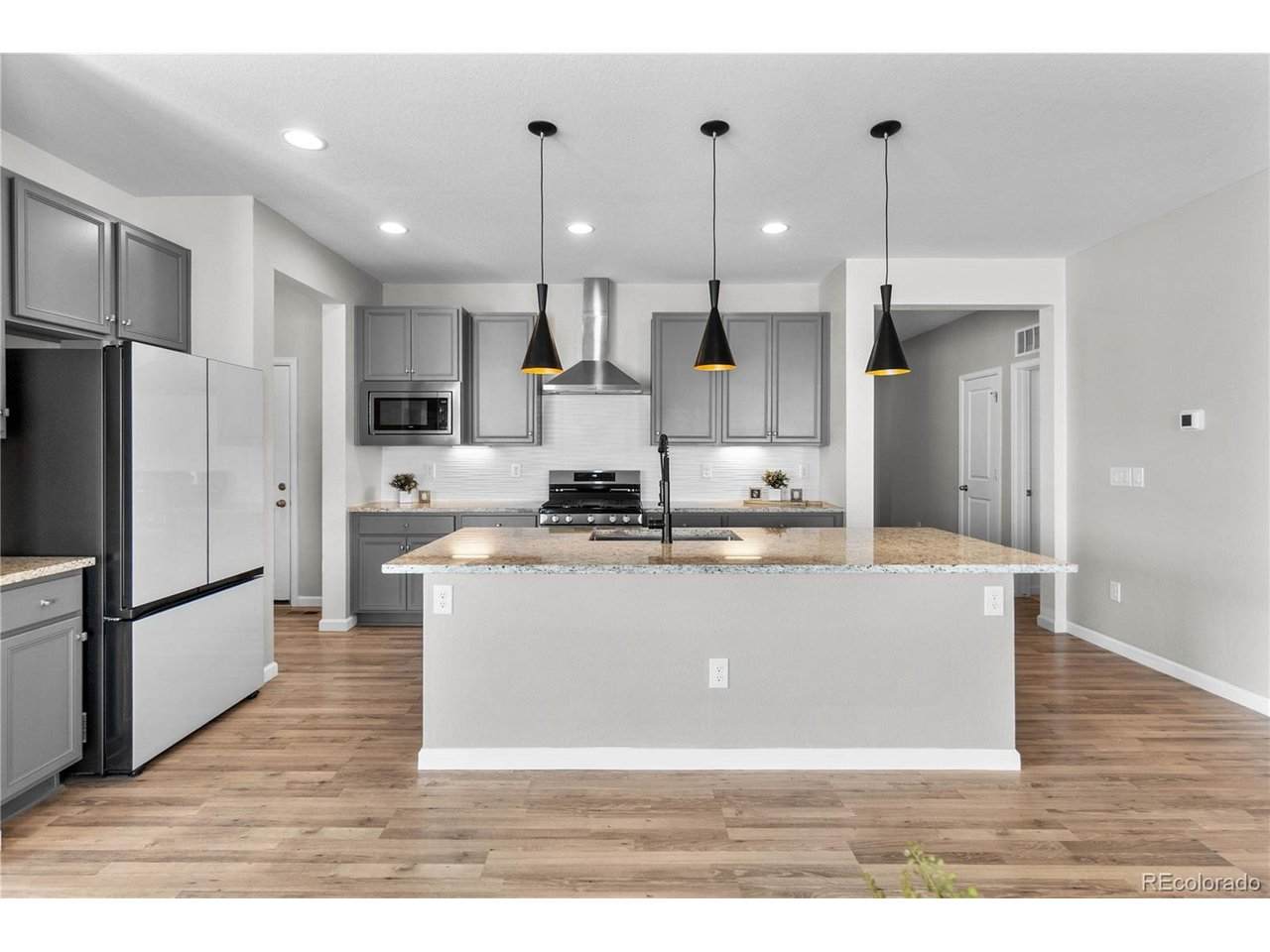 931 Hopkins Dr - Photo 1