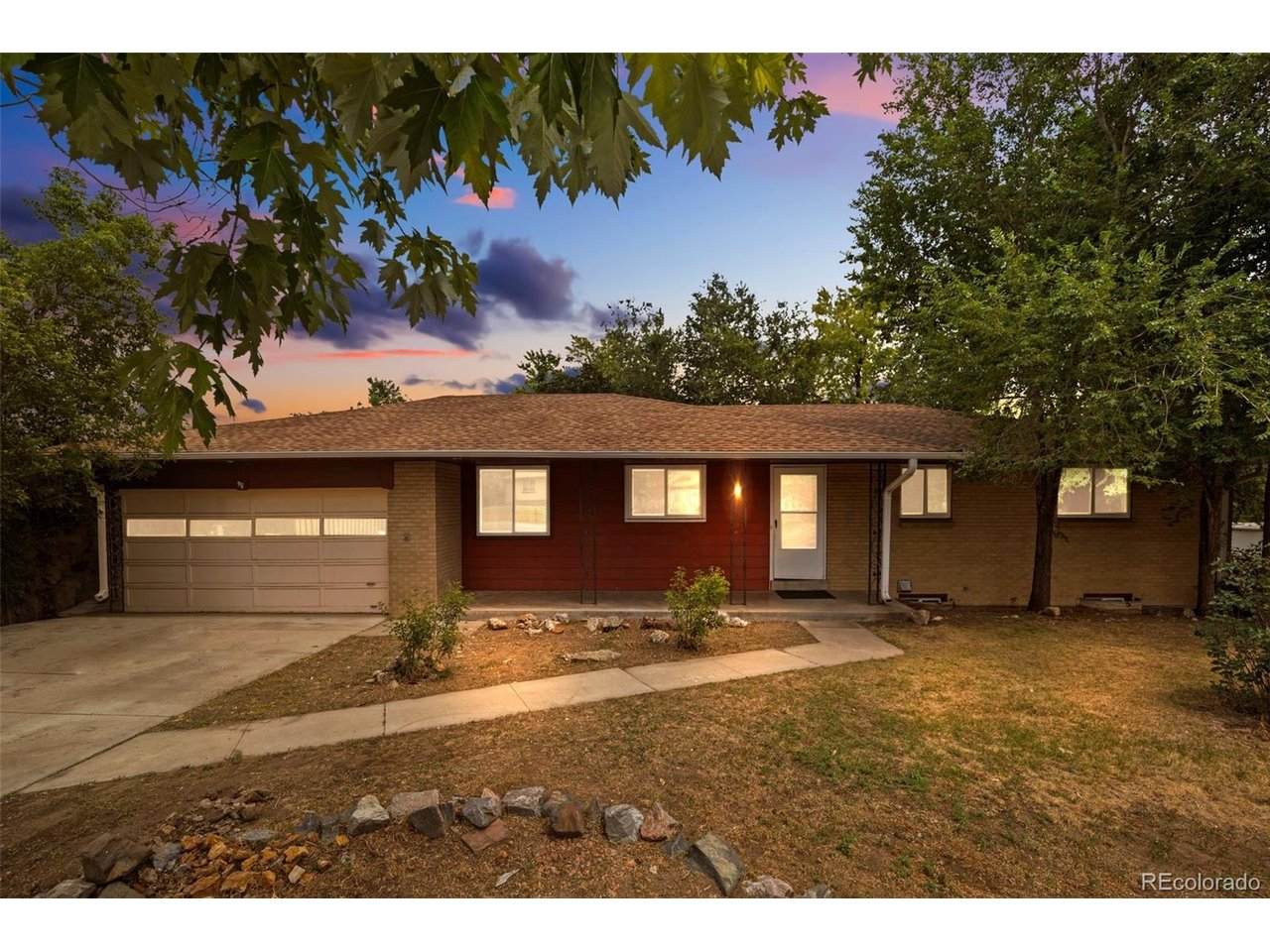 300 Garrison St - Photo 1