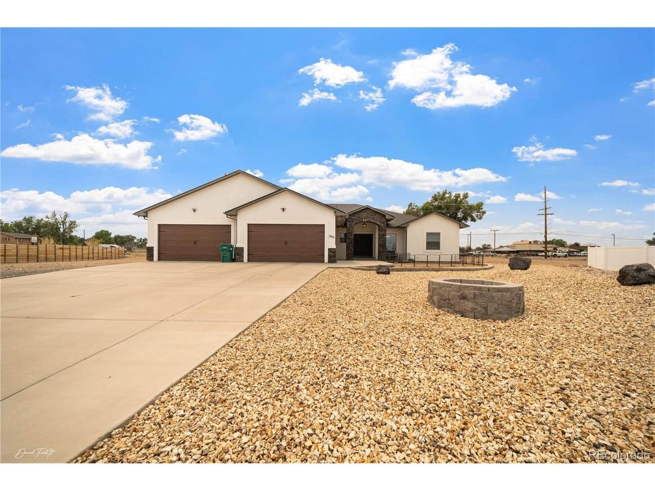 1075 Peaceful Ct - Photo 1