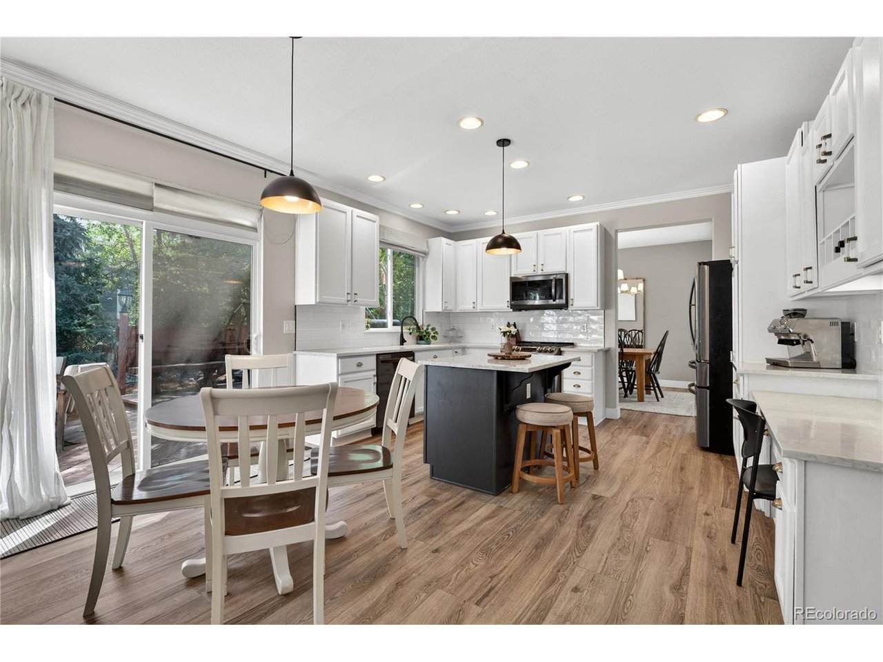 20820 Omaha Ave - Photo 1
