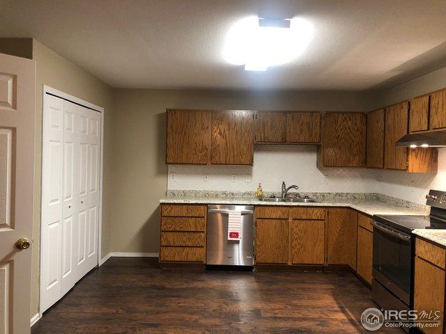 1907 Almond Ave - Photo 1