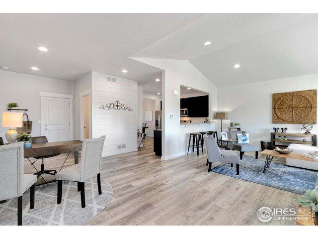 720 Finch Dr - Photo 1