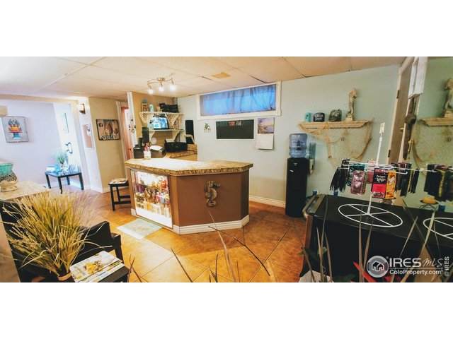 929 38th Ave Ct - Photo 1