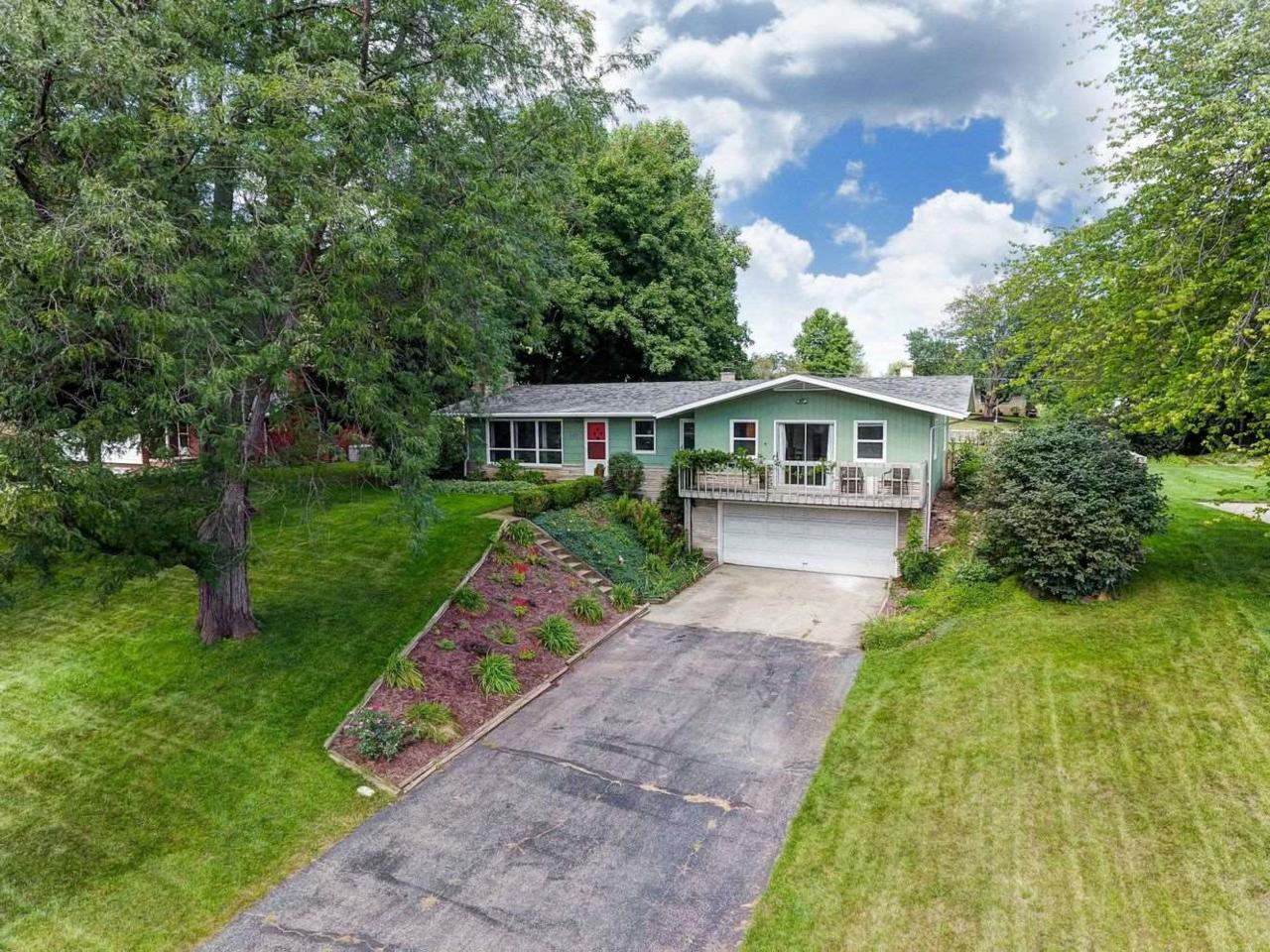 325 Gilliam Drive - Photo 1
