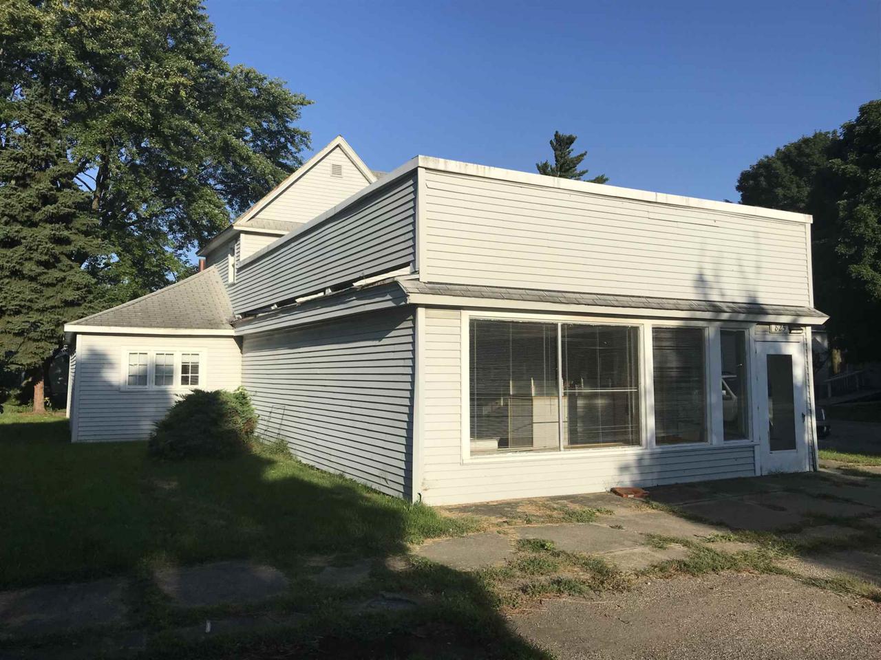 825 Center Street - Photo 1