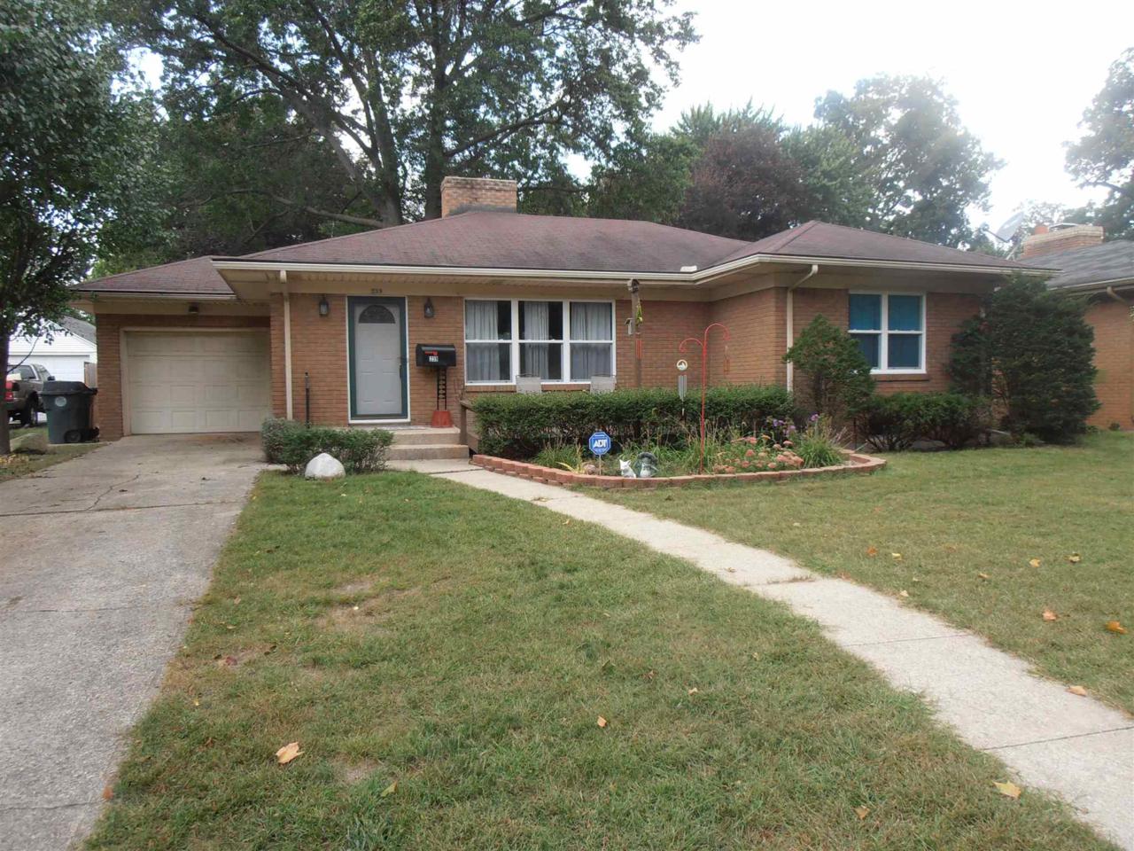 239 Ironwood Dr - Photo 1