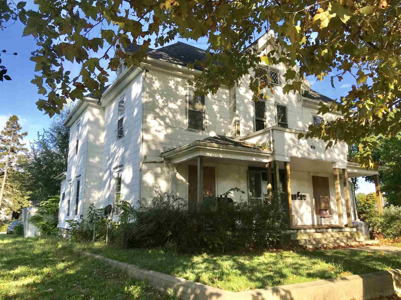 816 Boots Street - Photo 1