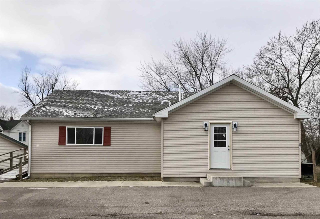 207 Huntington St Street - Photo 1