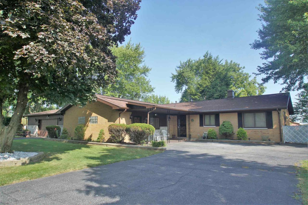 714 Southway Boulevard - Photo 1