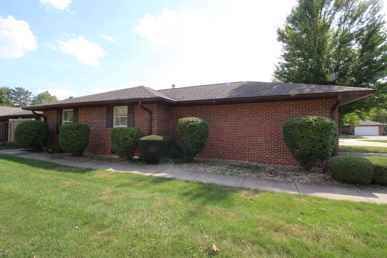 653 Candlewood Drive - Photo 1