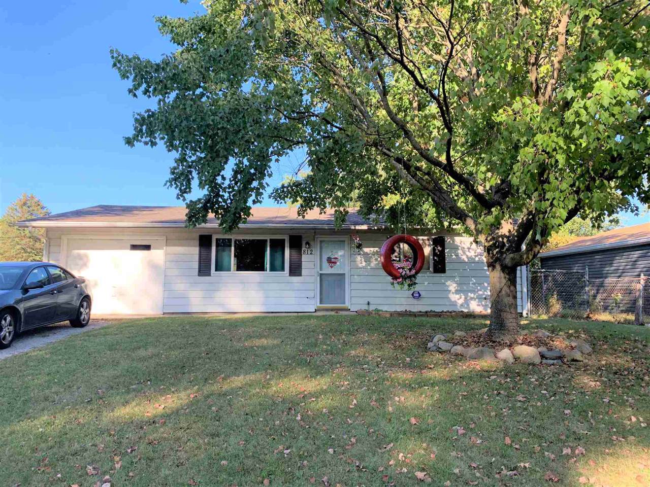 812 Tomahawk Boulevard - Photo 1 812 Tomahawk Boulevard - Photo 1