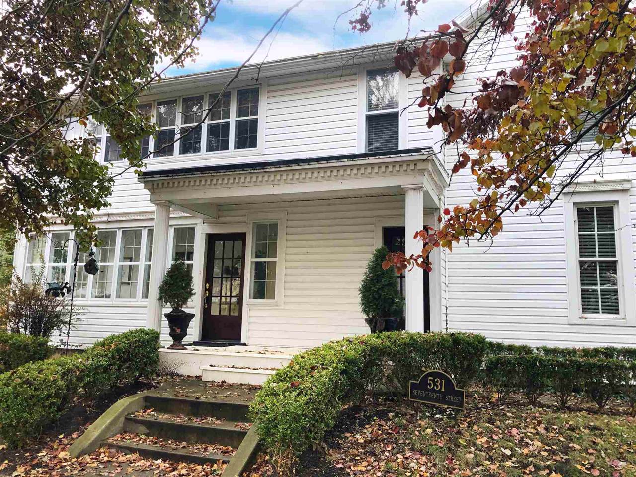 531 17th Street - Photo 1