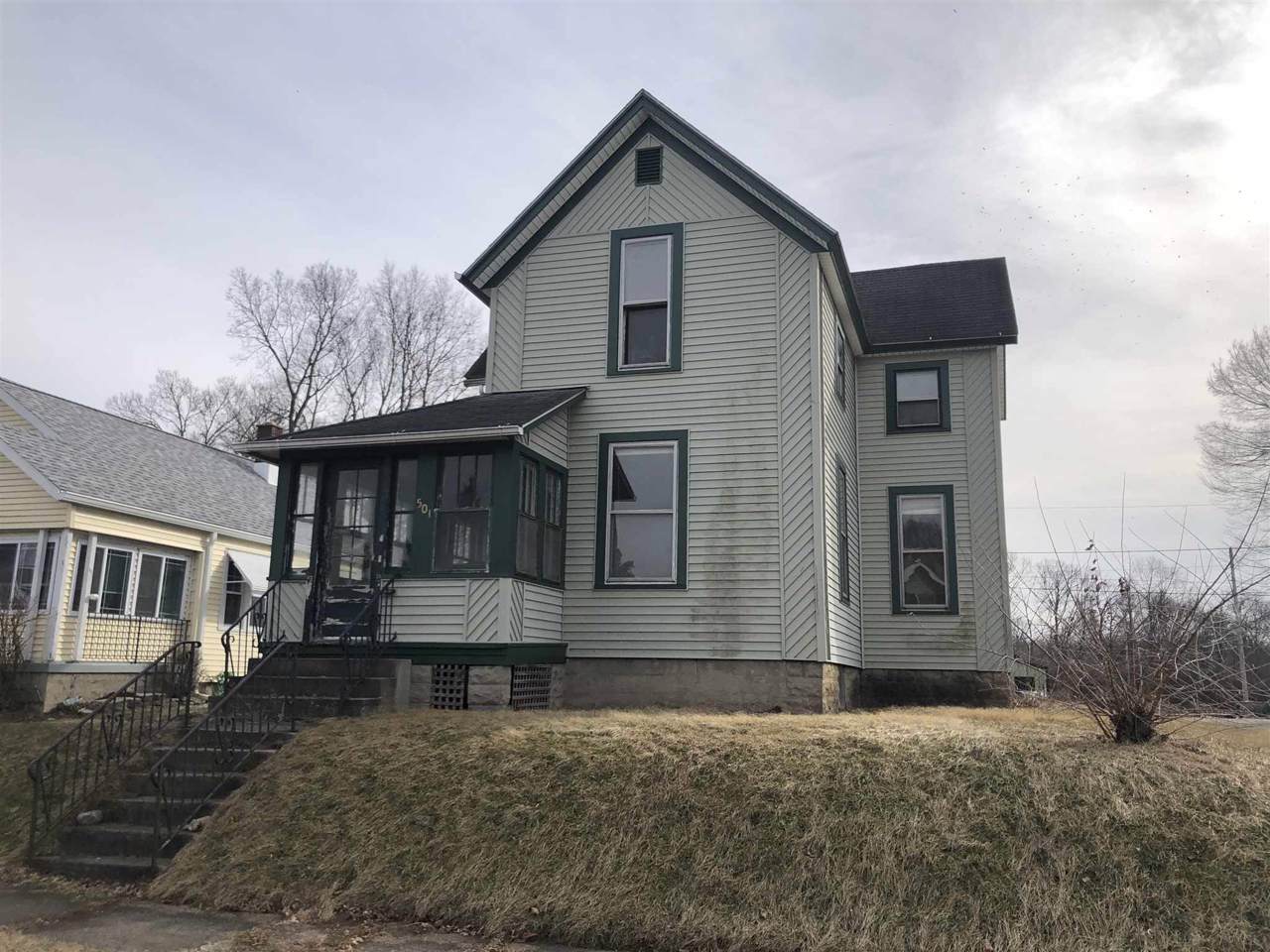 501 2nd Street - Photo 1