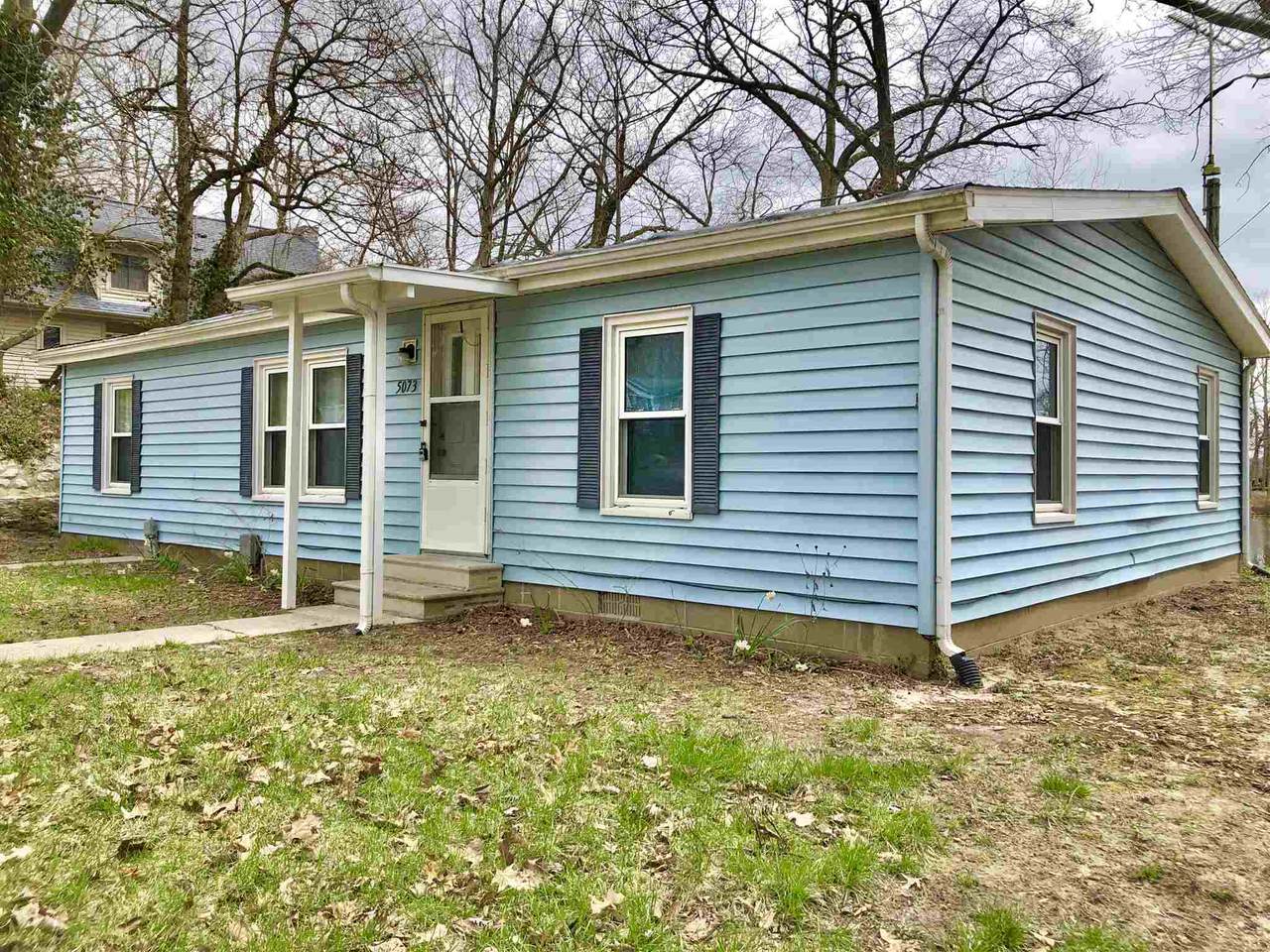 5073 Lakeview Park Road - Photo 1