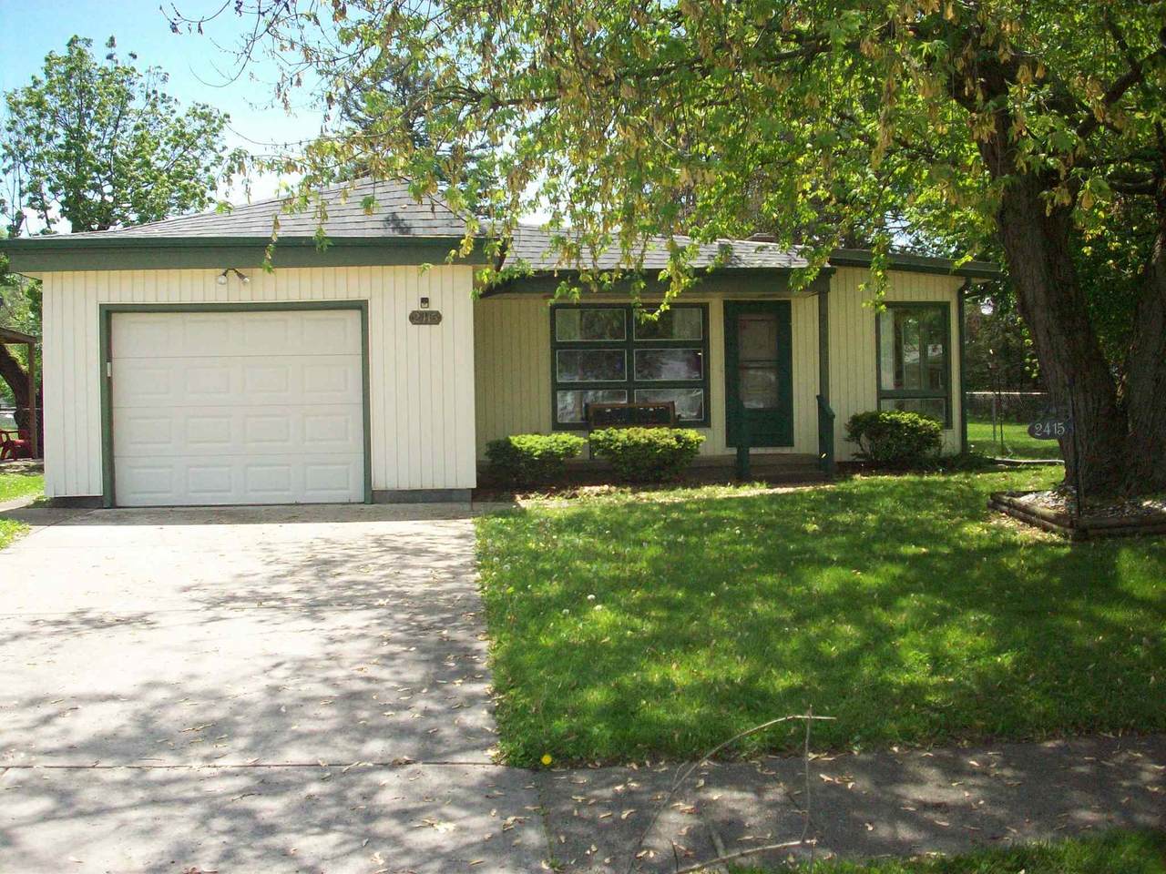 2415 Stadium Drive - Photo 1